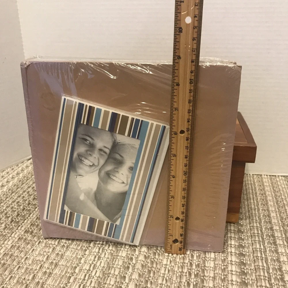 Photo Album Holds 200 4x6 Photos Design‎ Cover With Bonus Brag Album